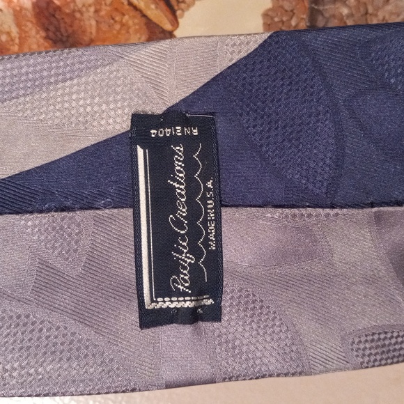 Pacific creations men's tie 100% silk - Picture 4 of 5